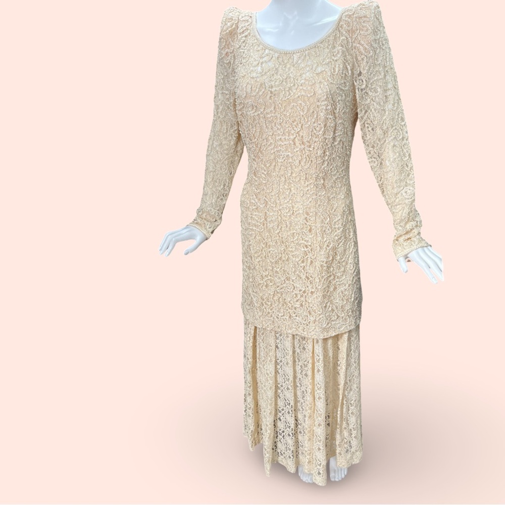 Elegant Lace Long Sleeve Dress in Cream